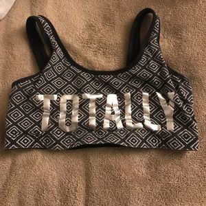 VS pink sports bra large
