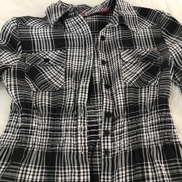 Epic Threads Black and White Girls Shirt - Picture 4 of 4