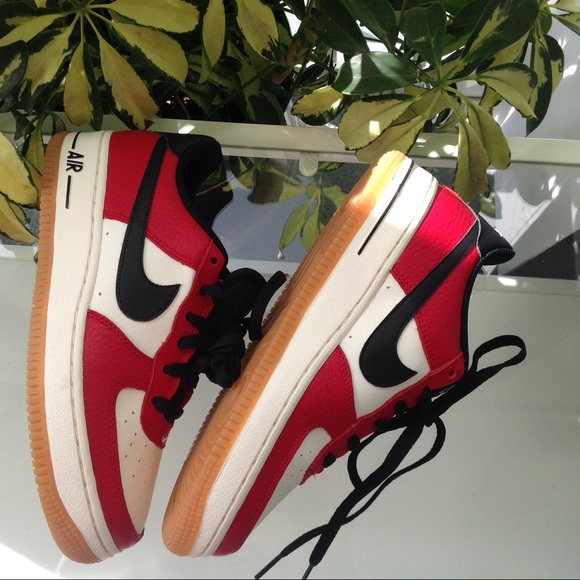 Nike Air Force 1 Premium (GS), size 5Y - Picture 2 of 7