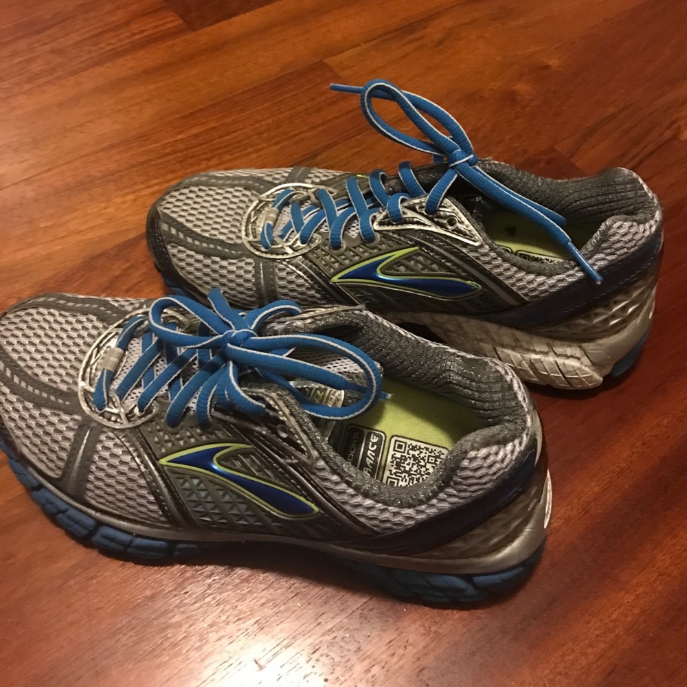 Running shoes