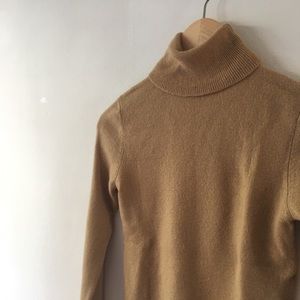 Gap wool turtleneck sweater