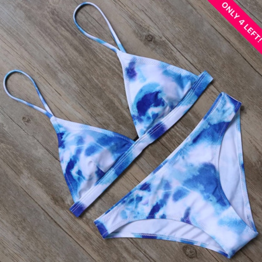 Blue the dye bikini