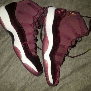 JORDAN GS 11s heiress red velvet.