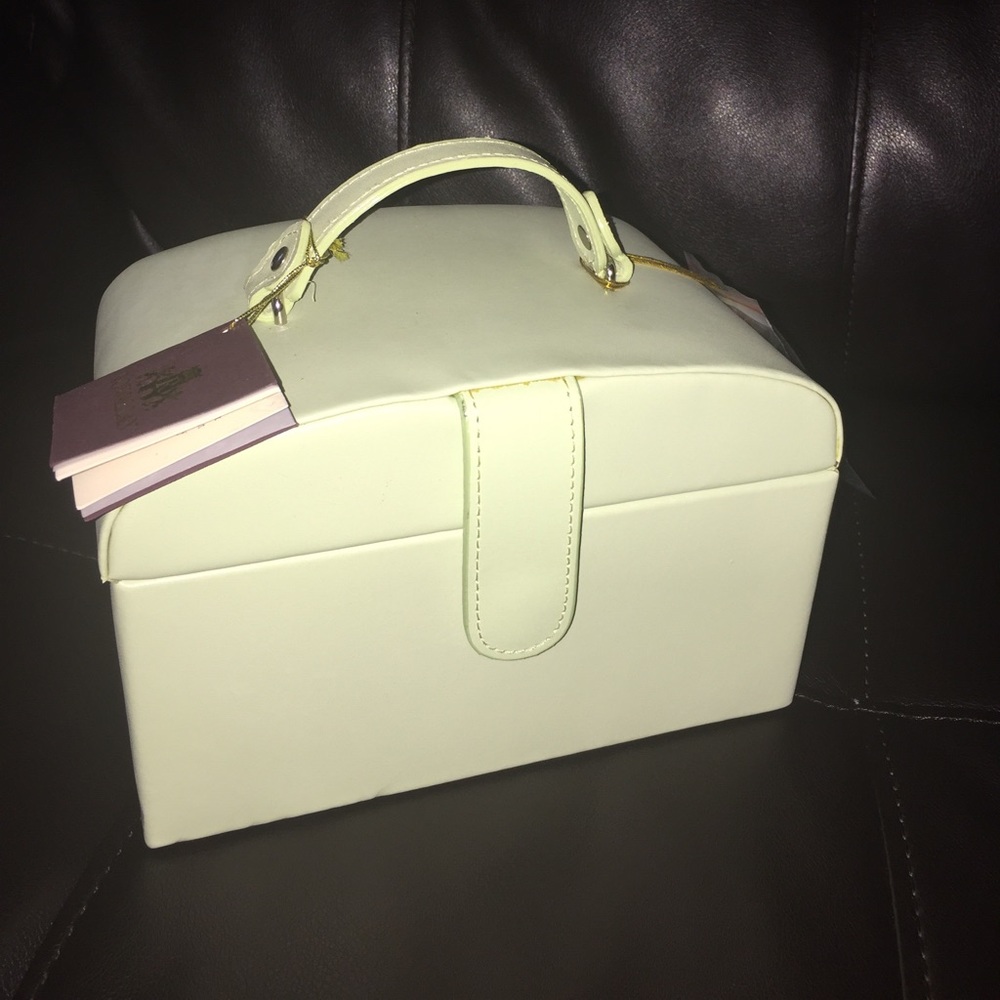 MEMORIAL DAY SALE! Rowallan leather jewelry case