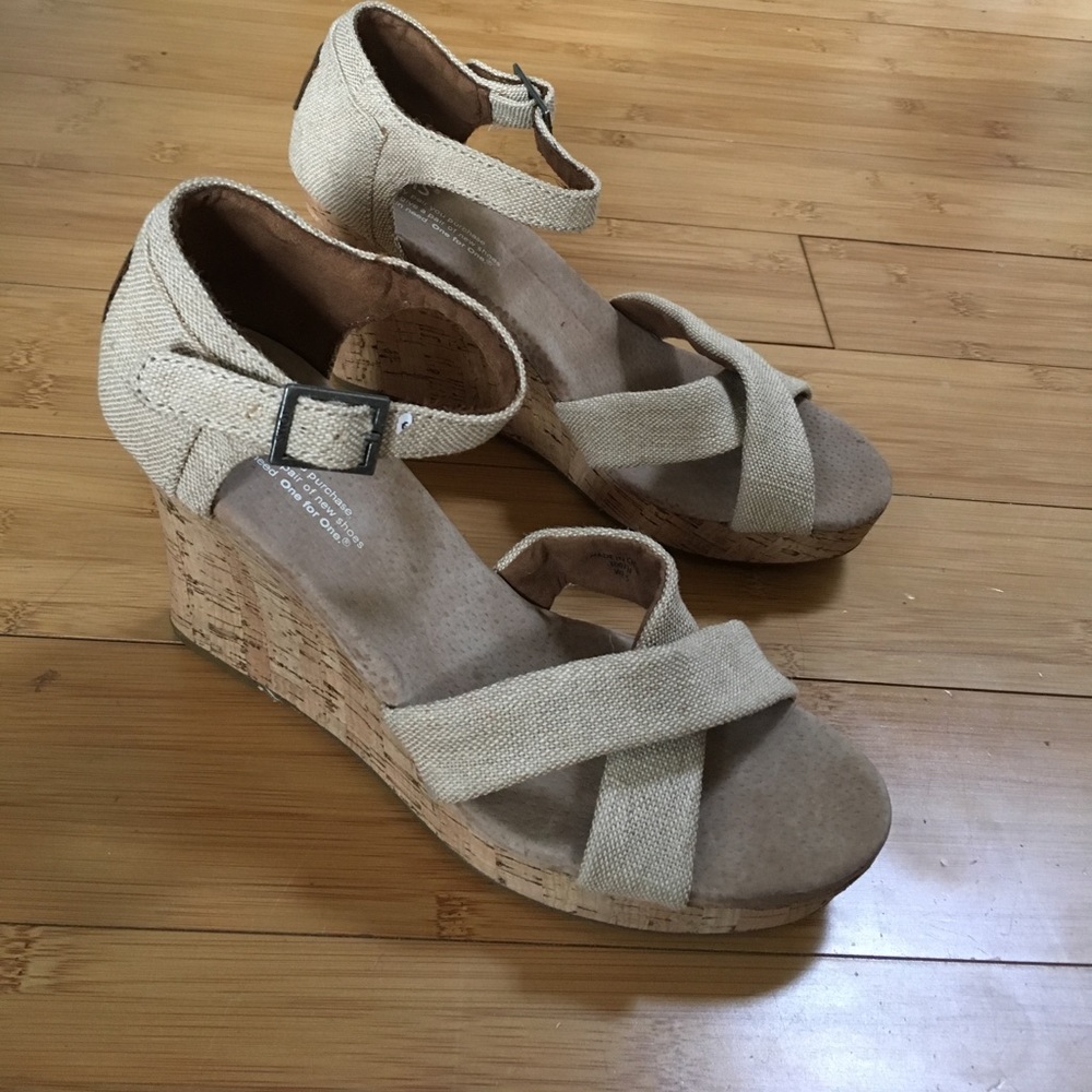 Tom's new canvas wedge sandals