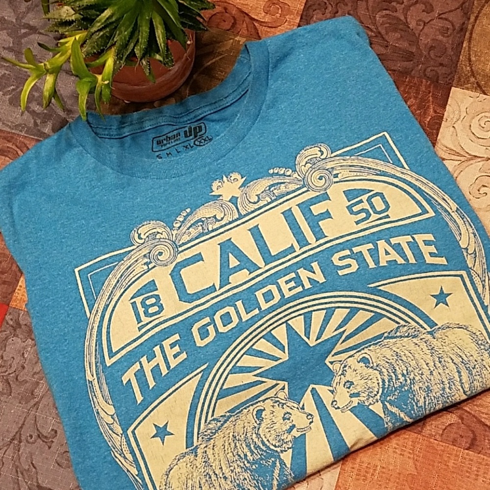 Men's Urban pipeline t-shirt *25% off of bundles