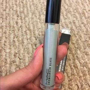 Mac cremesheen glass in chillin'