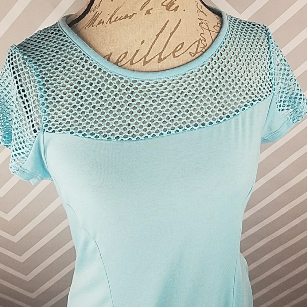 Mesh Work Out Tee - Picture 2 of 5