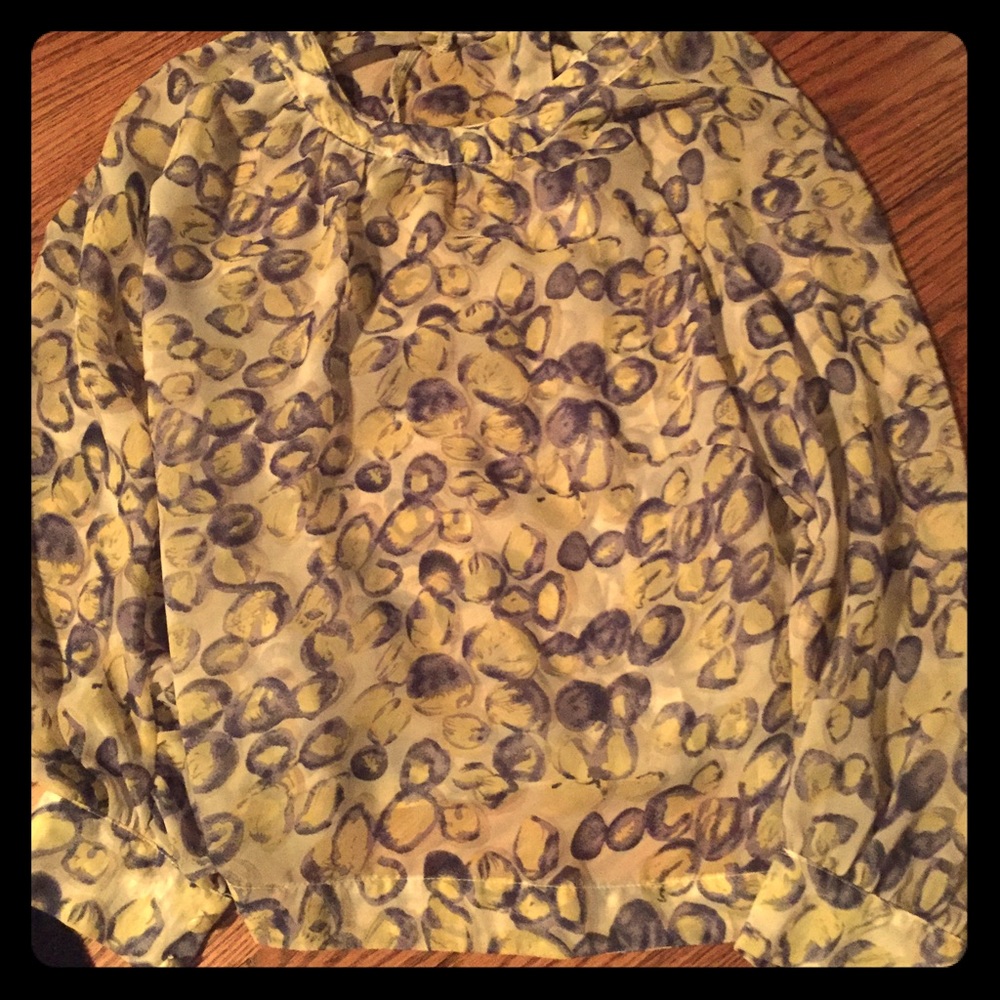 Perfect top for spring! 🌺