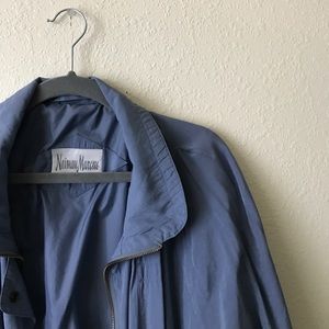 trench coat type, long, waterproof like