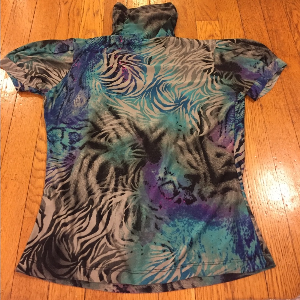 Turtle neck short sleev blouse