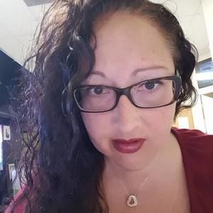 Meet your Posher, Angie