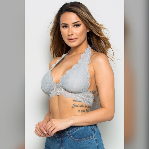 Scallop laced, halter bralette with lining. - Picture 2 of 3