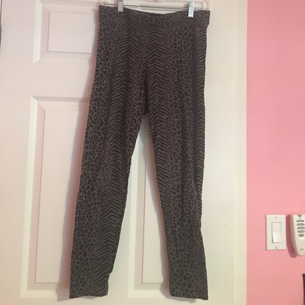 VS Pink leggings