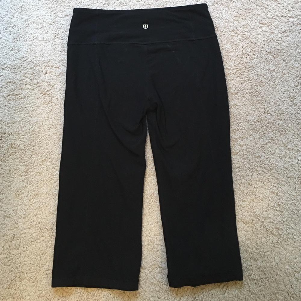 Lululemon Reversible 3/4 length yoga pants