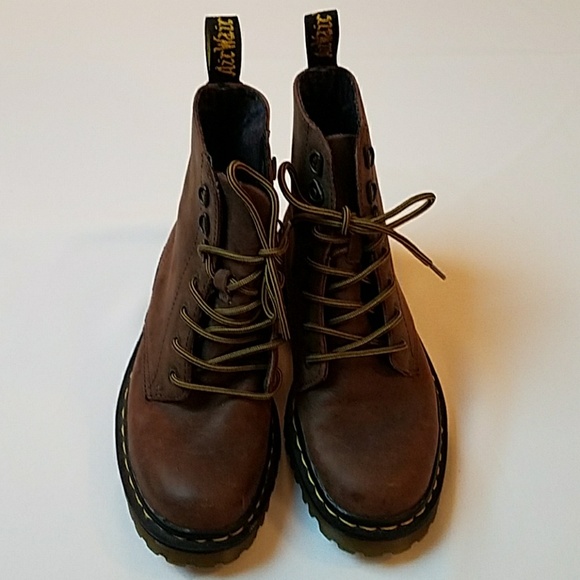 Dr. Martens Shoes - Dr. Martins 6 Air Wair Bouncing Soles