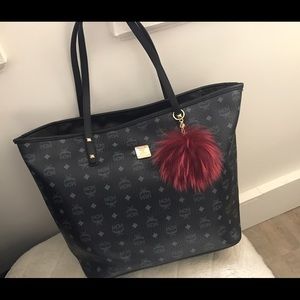 MCM Anya Logo Zip Large Shopper Tote- Black/Gold