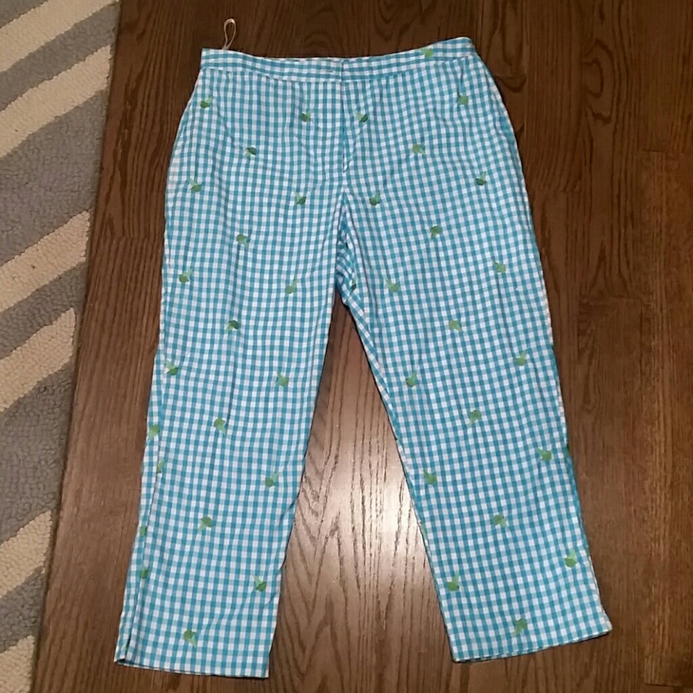 Cute gingham cropped pants from Lilly Pulitzer