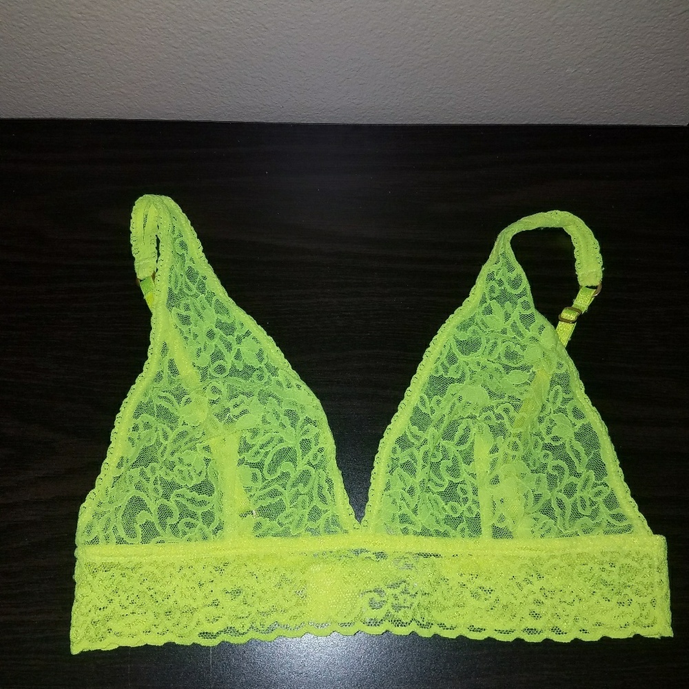 VICTORIA'S SECRET unlined bra