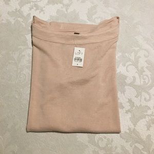 Brand new Loft tee