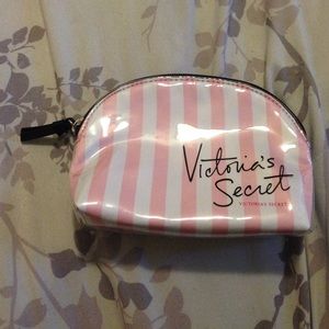 Victoria's Secret Makeup Pouch 💕💕
