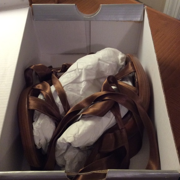 Aldo satin lace up heels!!π³ - Picture 6 of 7