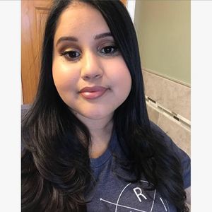 Meet your Posher, Jarolyn