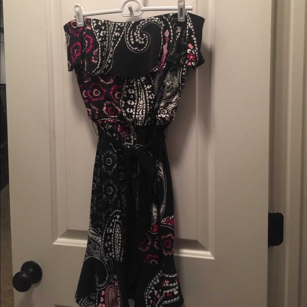 WHBL White House Black Market strapless dress. - Picture 4 of 4