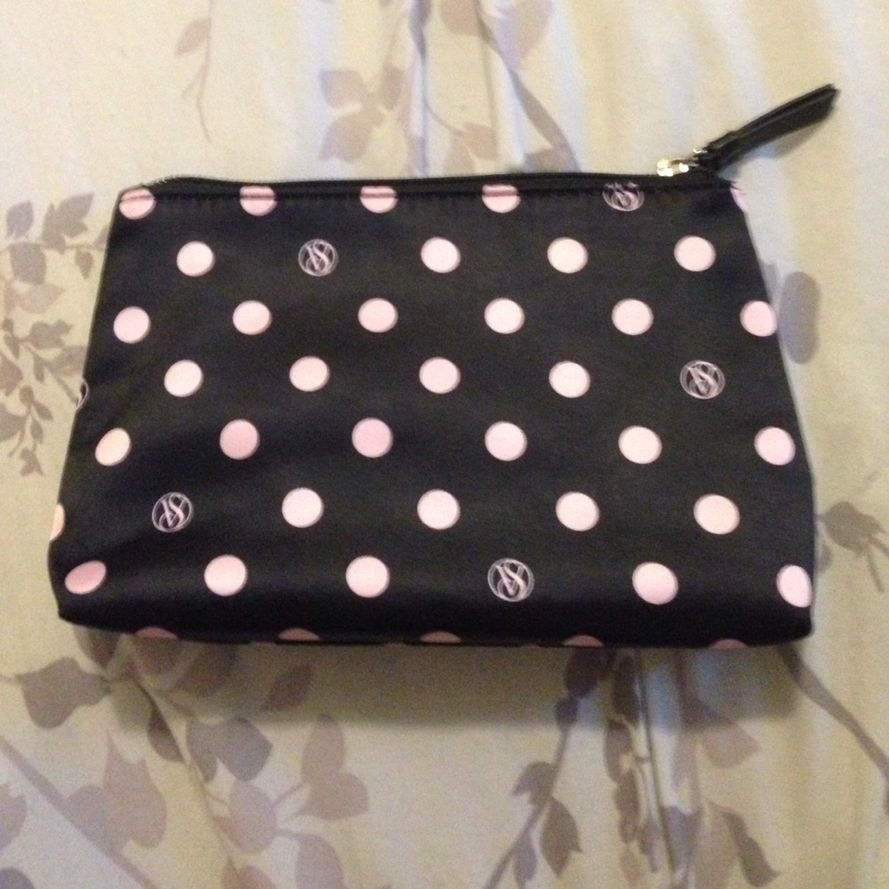 Victoria's Secret Makeup Pouch 💕💕