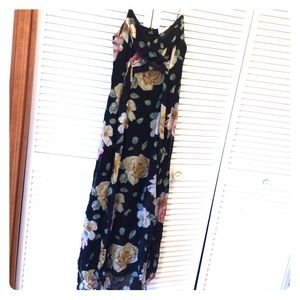 Criss Cross Floral Maxi Dress