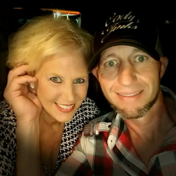 Meet your Posher, Kathy - Picture 5 of 16