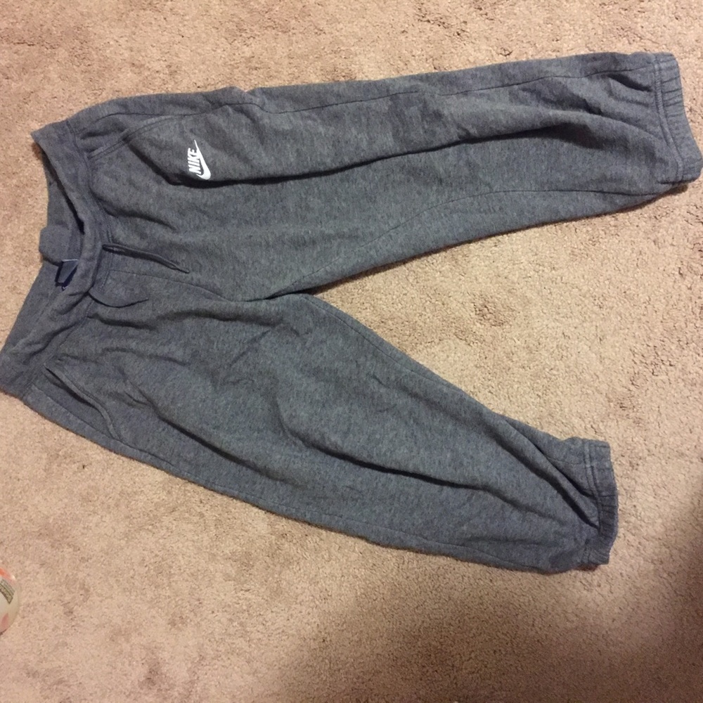 Nike cropped jogger