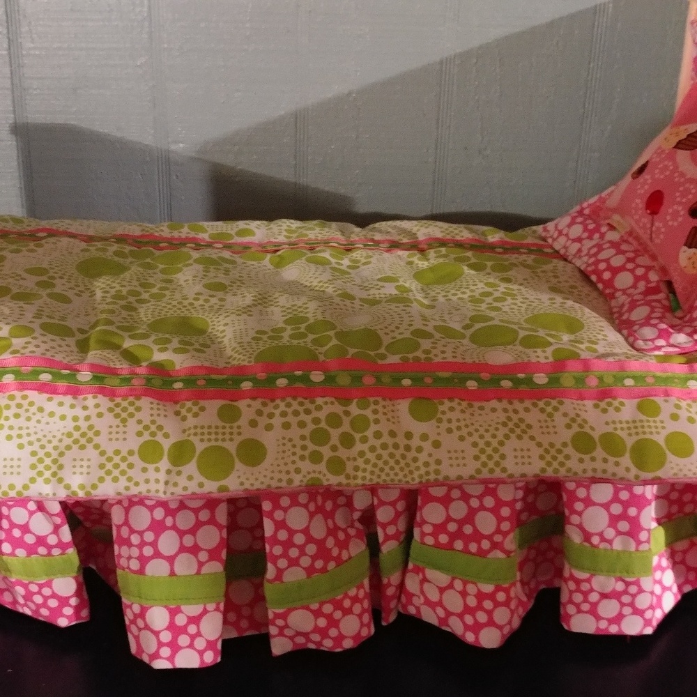 Handmade, brand new 3pc bedding for an 18" doll.