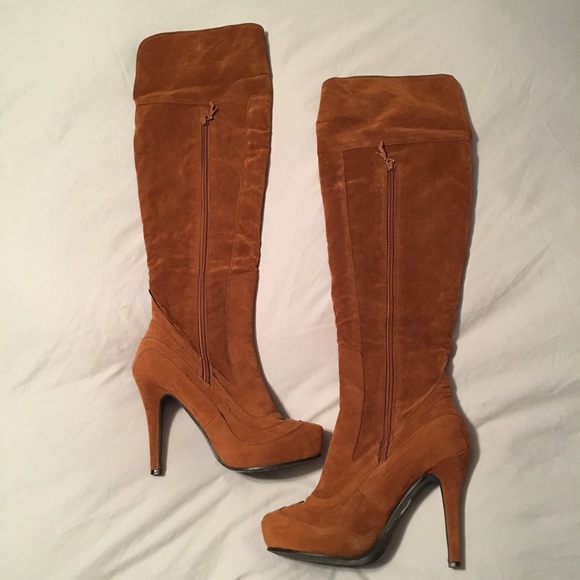 Over-the-knee Vegan Faux Sued Boots - Picture 3 of 7