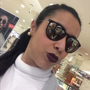 Meet your Posher, Kassia