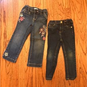 2 Pairs of Girl's Jeans