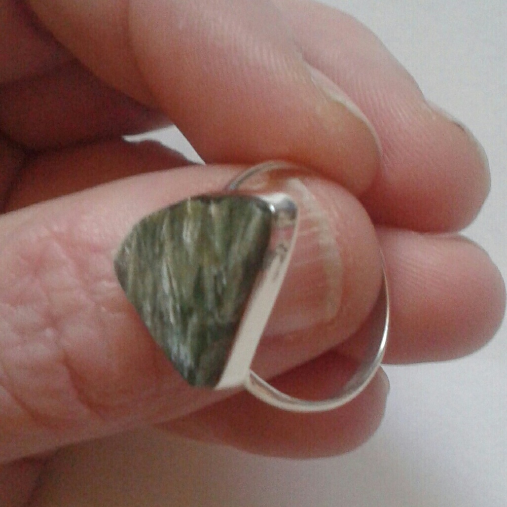 💚SALE💚New Artisan 13ct Seraphinite Solid 925S Rg