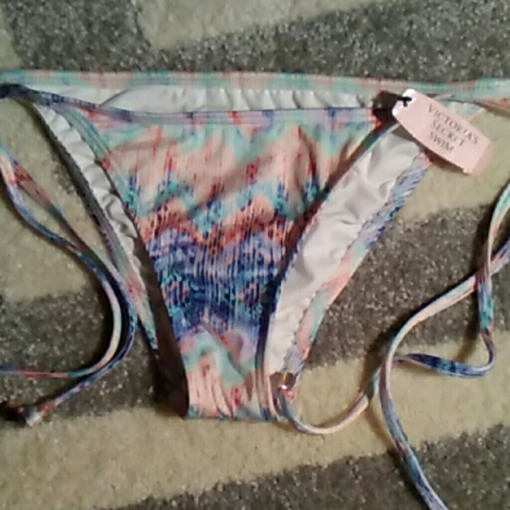 Victoria's Secret Skimpy String Bottoms