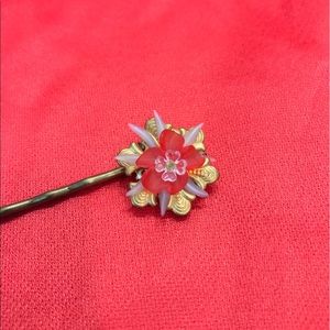 Embellished hair pin