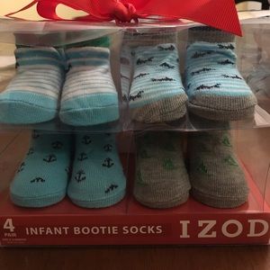 NIB IZOD Bootie Socks