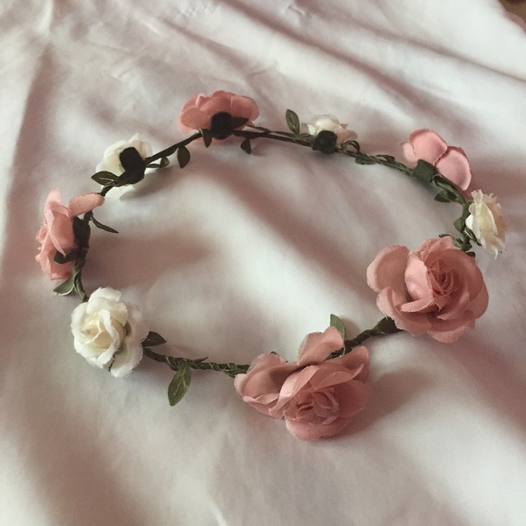Accessories - 🌺 Flower Crown 👑