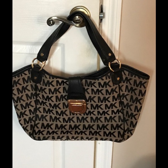 Authentic Michael Khor, Coach, B Makowsky - Picture 3 of 4