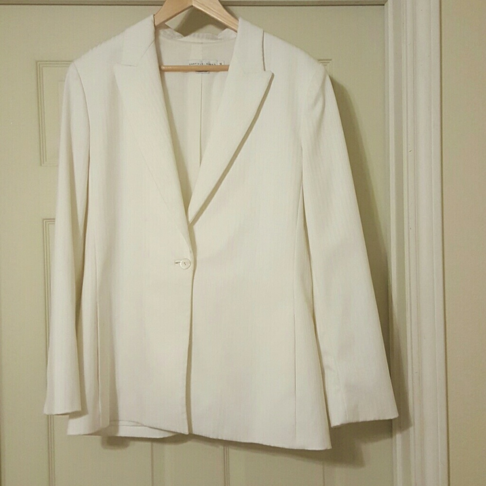 White Garfield and Marks Blazer