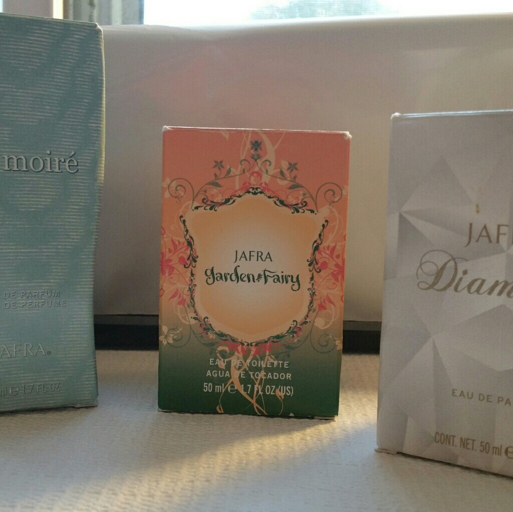 Jafra perfumes