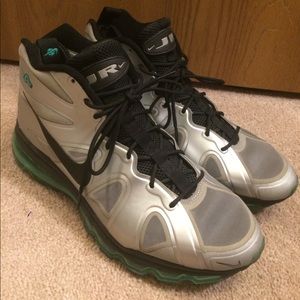 Mens Nike Size 12 Ken Griffey Jr. Shoes