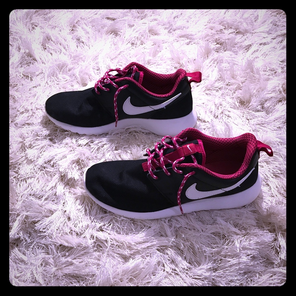 Nike Roshe l Women's