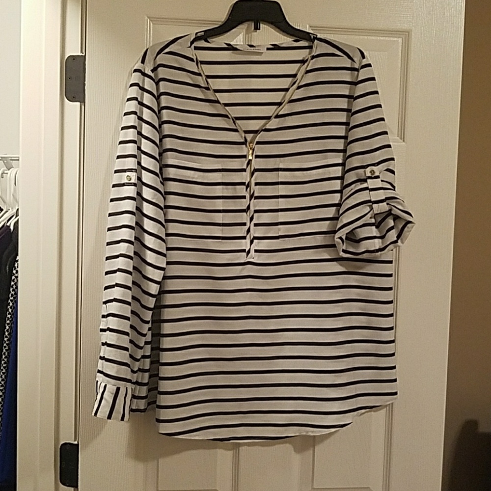 Calvin Klein roll sleeve zip top