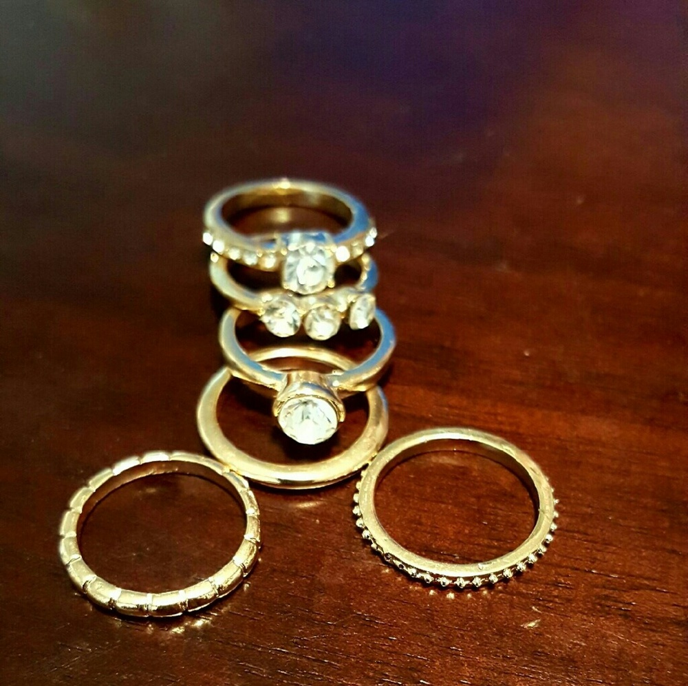 Six piece ring set