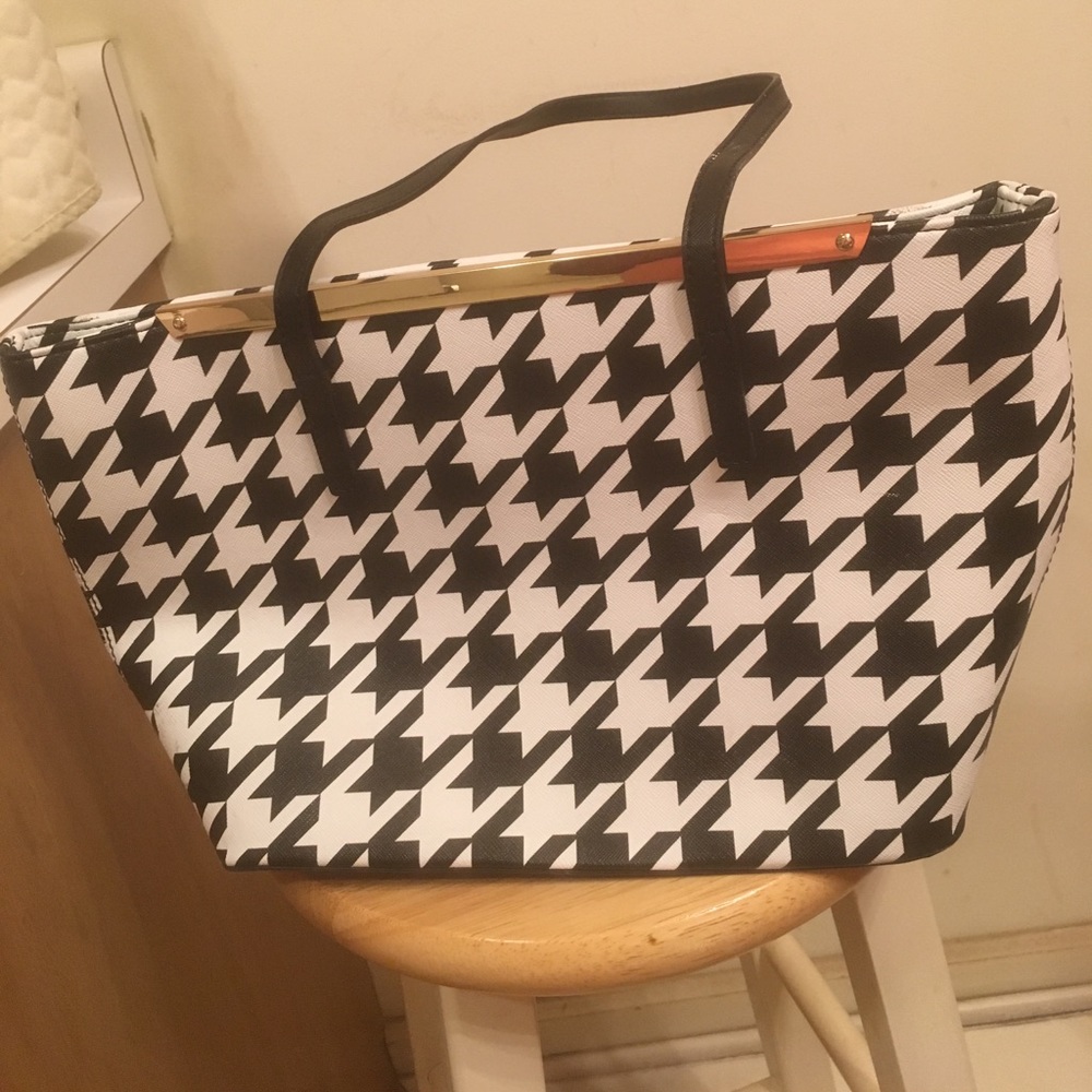 Aldo Tote