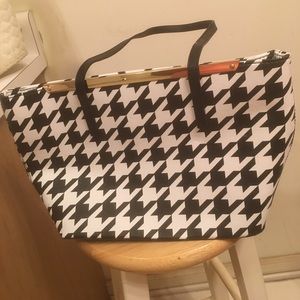 Aldo Tote